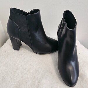 Bottines à talon bloc Kstudio noires